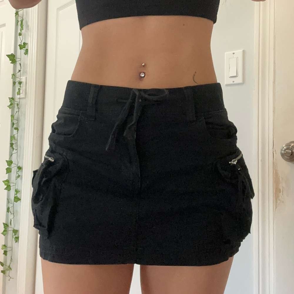 AE NWOT Black Women's Cargo Skirt